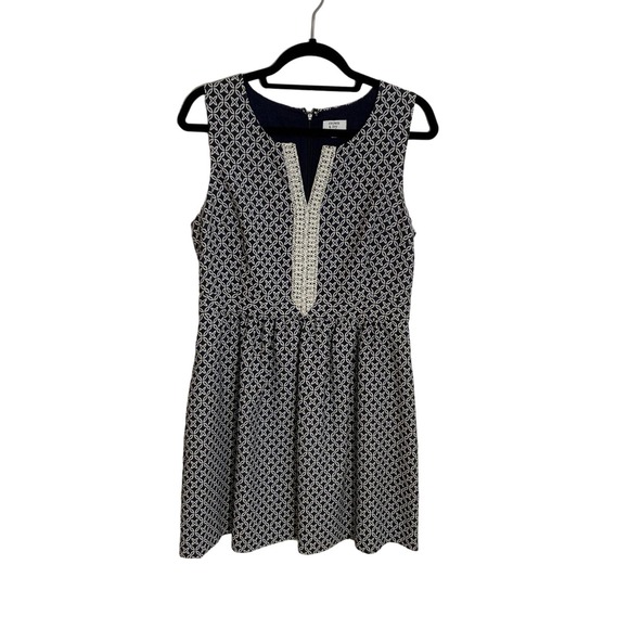 Crown & Ivy Dress‎ - Picture 1 of 6